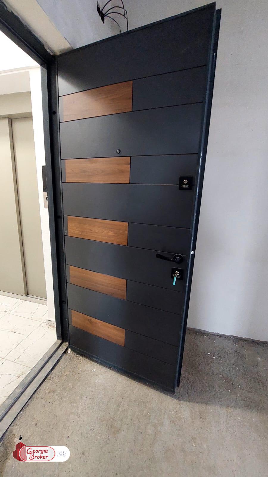 იყიდება ახალი აშენებული 4 ოთახიანი ბინა  ვაშლიჯვარში